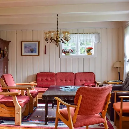 Beautiful In With 5 Bedrooms And Wifi *