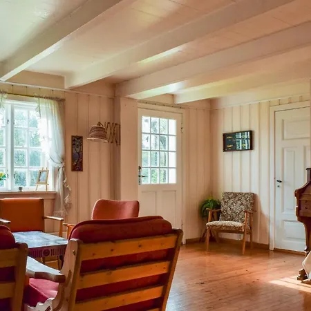 Beautiful In With 5 Bedrooms And Wifi Casa vacanze Lyngdal