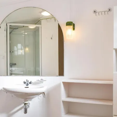 Feriehus Beautiful In With 5 Bedrooms And Wifi *