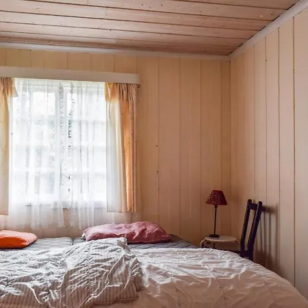 Beautiful In With 5 Bedrooms And Wifi Feriehus *
